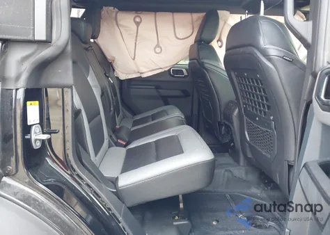 2024 Ford Bronco Big Bend z USA, uszkodzony, nr VIN 1FMDE7BH8RLA55723